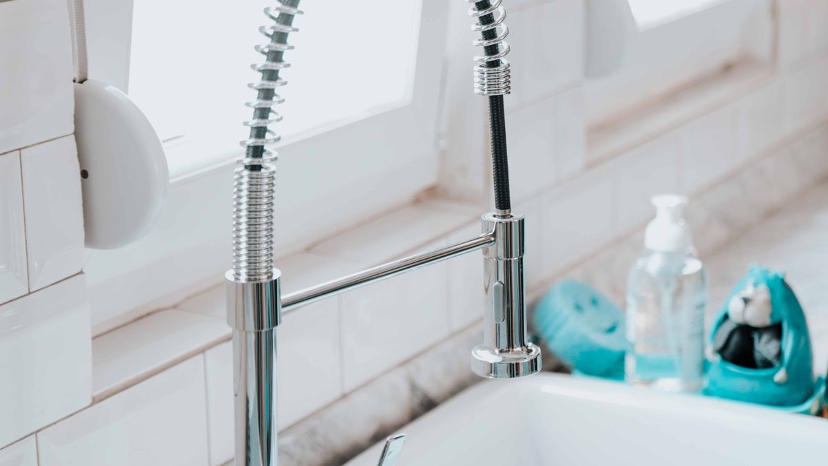 Blocked drain in Warsaw — DIY vs calling a plumber